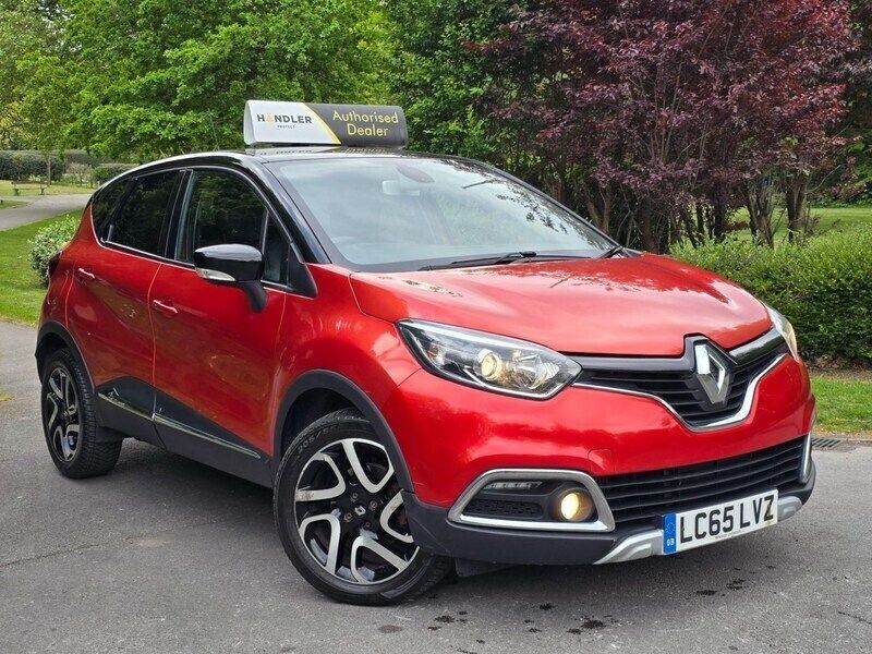 Red Used 2015 Renault Captur Signature SUV | £5,250 (A bit pricey) - Image 1/4