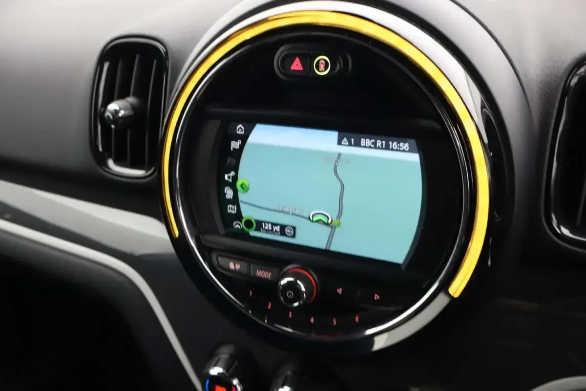 Używany Mini Cooper S Countryman 192 KM (141 kW) 2018 Biały SUV