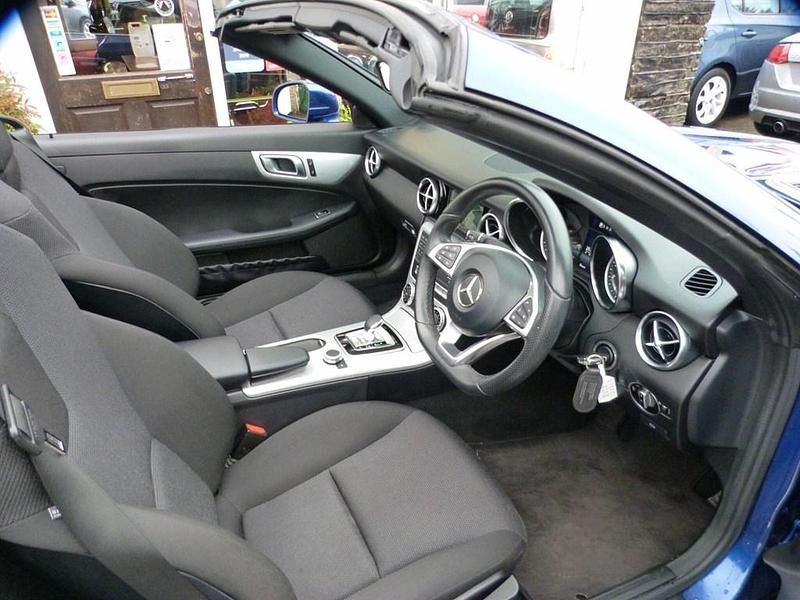 Used Mercedes SLC200 184 HP (135 kW) 2017 Blue Cabriolet