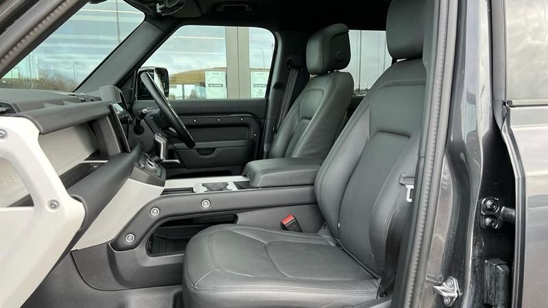 Used Land Rover Defender HSE Dynamic 350 HP (257 kW) 2024 Premium metallic  carpathian grey SUV