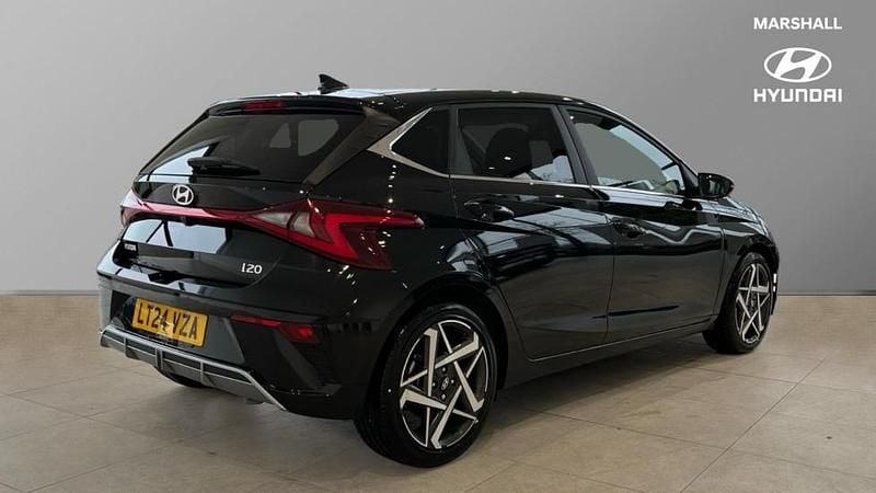 Używany Hyundai i20 Ultimate 100 KM (73 kW) 2024 Czarny Hatchback