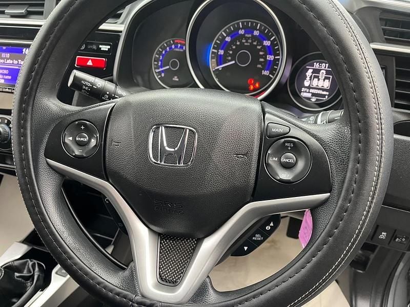 Begagnad Honda Jazz S 102 HK (75 kW) 2017 Blå Halvkombi