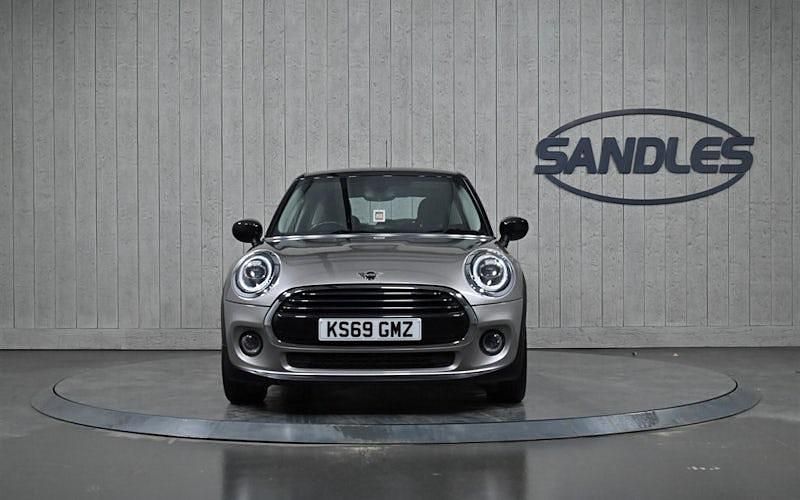 Used Mini Cooper Classic 136 HP (100 kW) 2019 Silver Hatchback