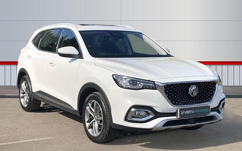White Used 2022 MG HS Exclusive SUV | £15,326 (Fair price) - Image 1/4