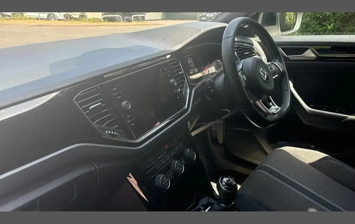 Used VW T-Roc Black Edition 150 HP (110 kW) 2021 White SUV