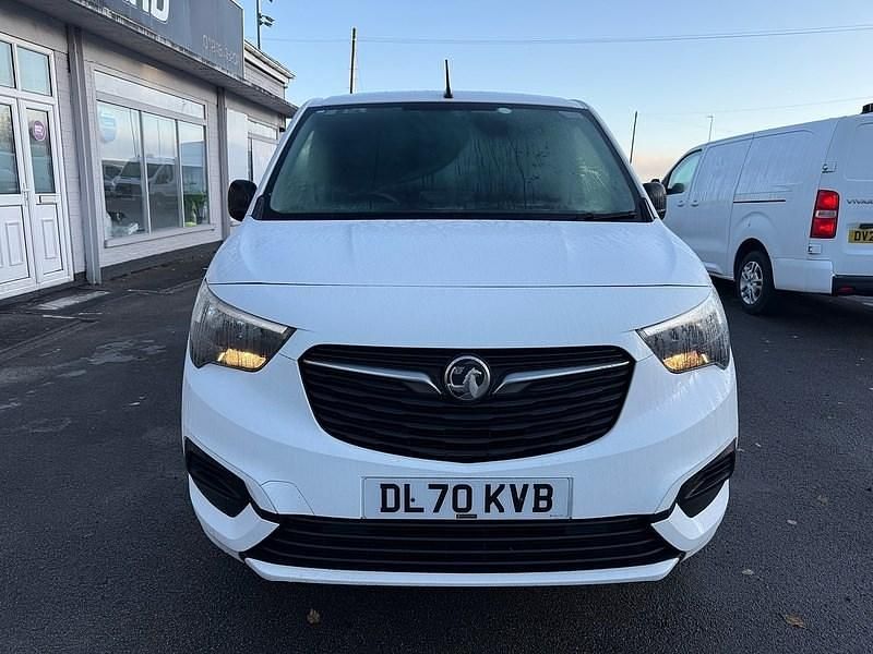 Used Vauxhall Combo Sportive 100 HP (73 kW) 2020 White Van