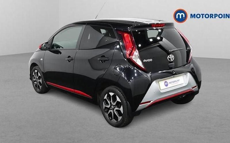 Used Toyota Aygo Trend 72 HP (52 kW) 2019 Black Hatchback