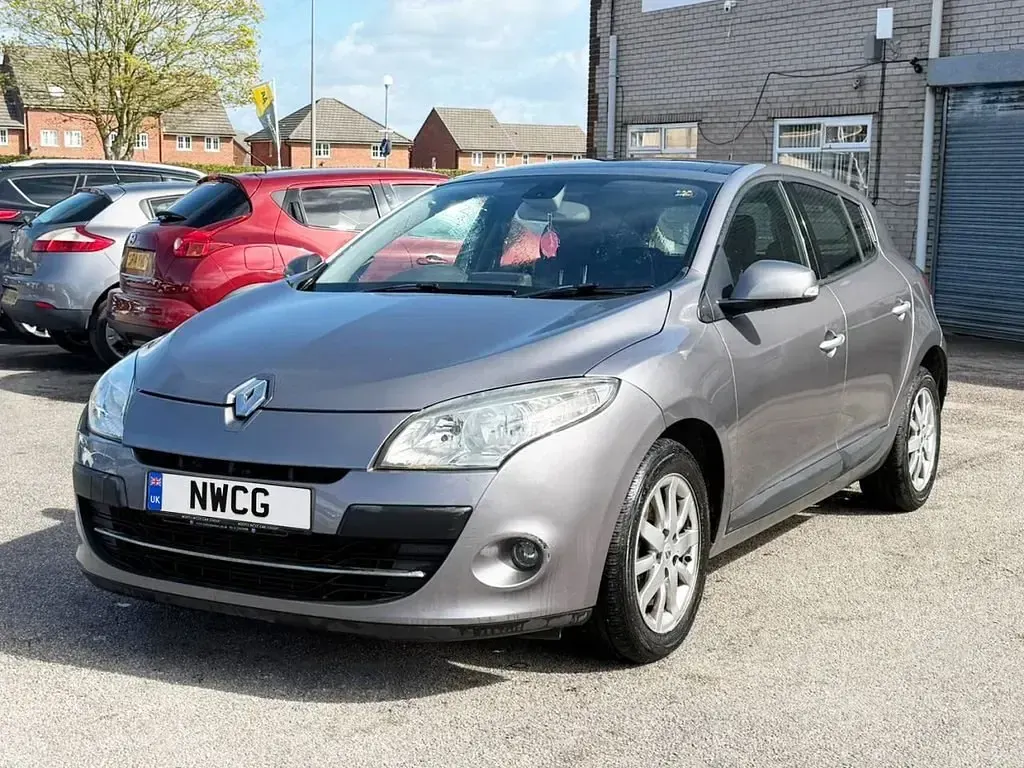 Used Renault Mégane Privilege 130 HP (95 kW) 2010 Grey Hatchback