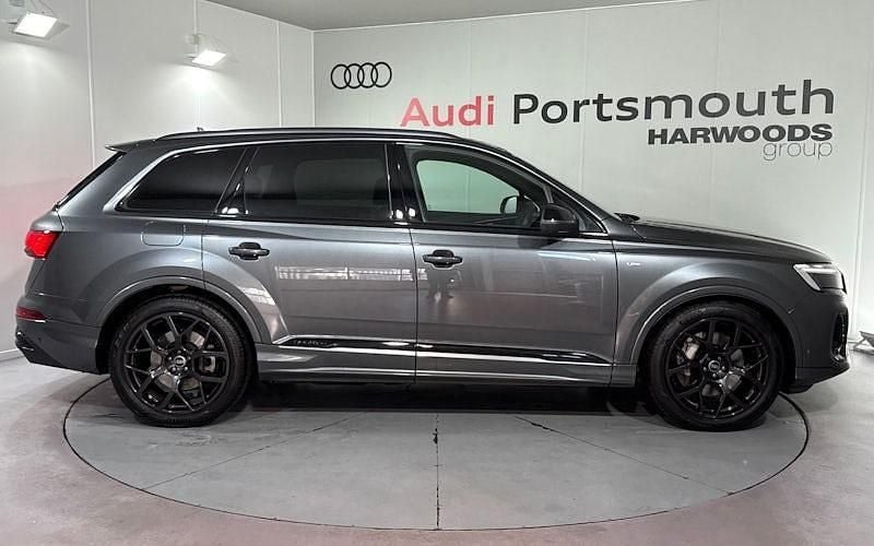 Used Audi Q7 Black Edition 340 HP (250 kW) 2025 Grey SUV