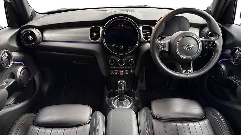 Usado Mini Cooper S Exclusive 176 HP (129 kW) 2023 Branco Citadino