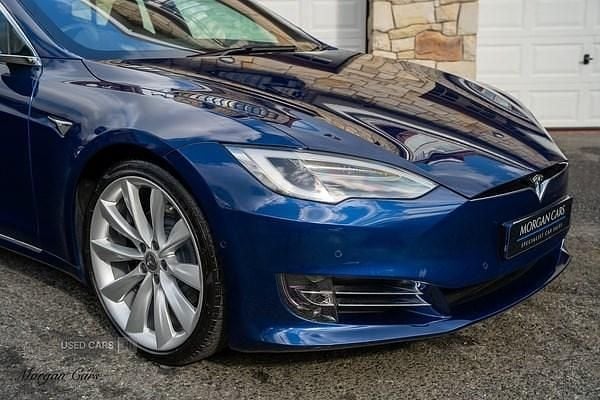 Used Tesla Model S 386 kW (525 HP) 2019 Blue Hatchback
