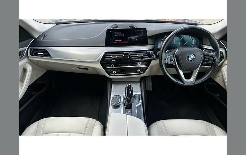 Used BMW 520 Sport Line 190 HP (139 kW) 2017 Grey Sedan