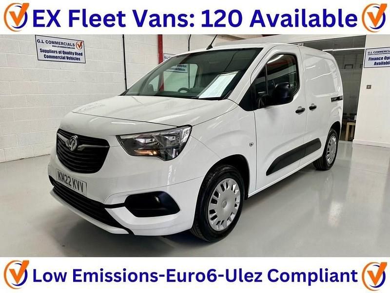 Used Vauxhall Combo Sportive 100 HP (73 kW) 2022 White MPV