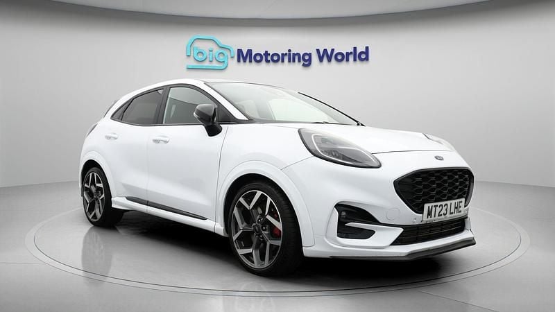 Used 2023 Ford Puma ST Hatchback | £18,600 (Good price) - Image 1/4
