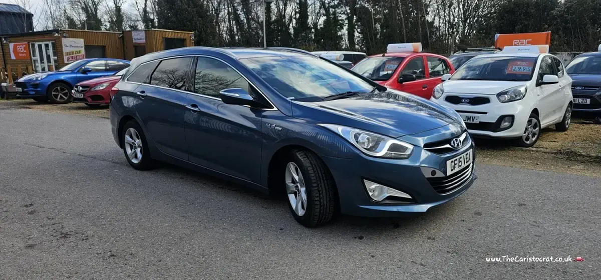 Used Hyundai i40 Style 134 HP (98 kW) 2015 Blue Estate