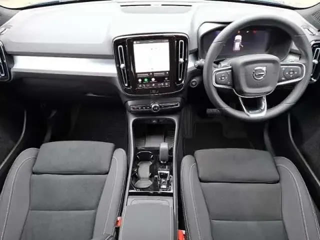 New Volvo XC40 Plus 161 HP (118 kW) 2026 SUV