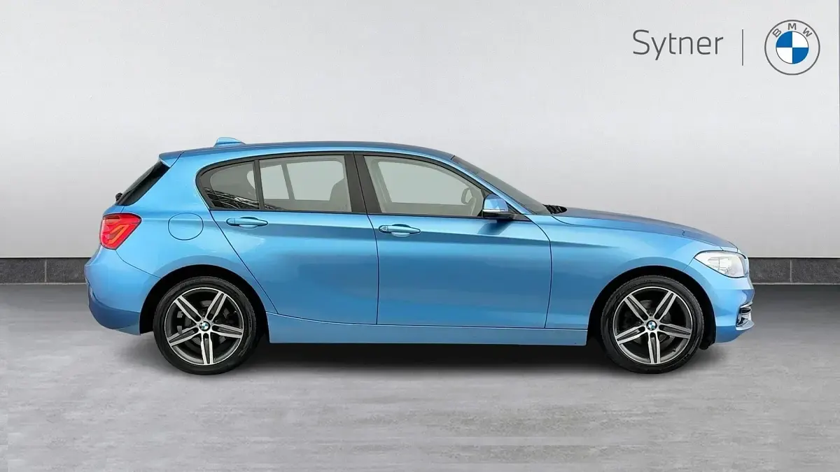 Used BMW 118 Sport Line 134 HP (98 kW) 2019 Blue Hatchback