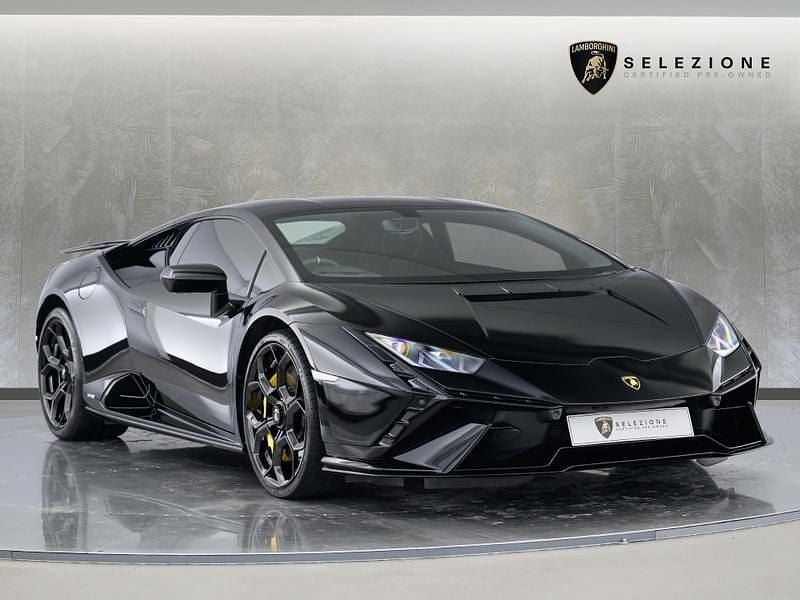 Black Used 2024 Lamborghini Huracán Coupe | £224,950 (Fair price) - Image 1/4