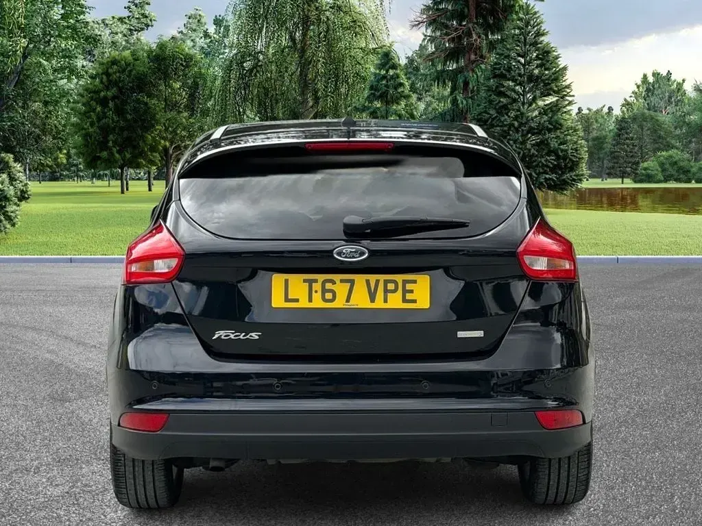 Used Ford Focus Titanium 125 HP (91 kW) 2017 Black Hatchback