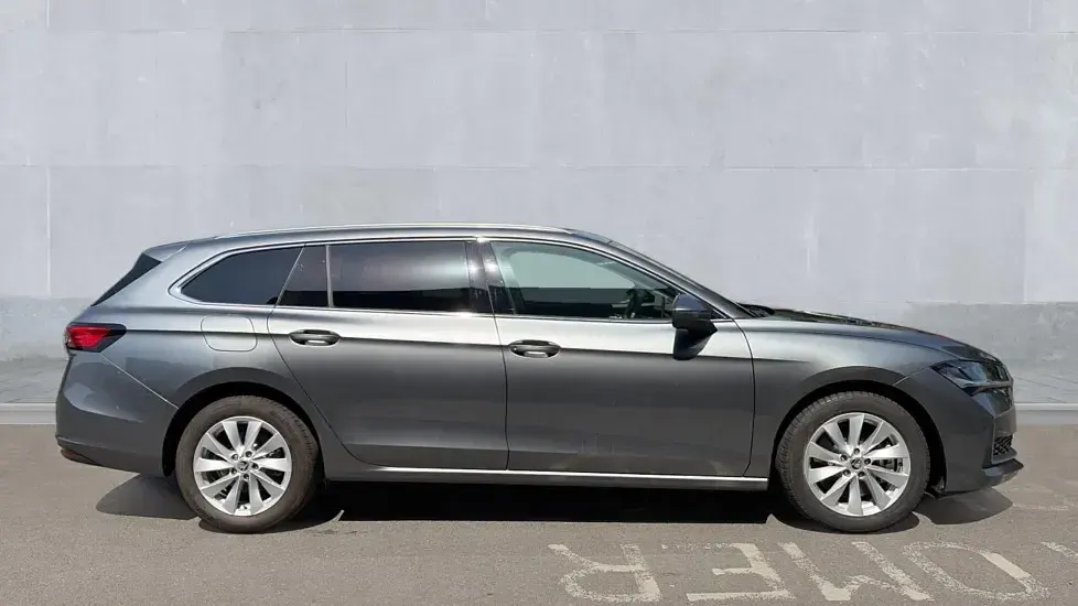 Used Skoda Superb SE Technology 204 HP (150 kW) 2024 Graphite grey metallic