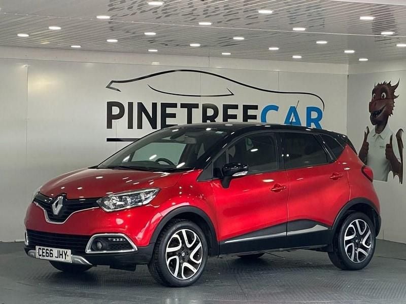 Used Renault Captur Signature 90 HP (66 kW) 2016 Red/black SUV