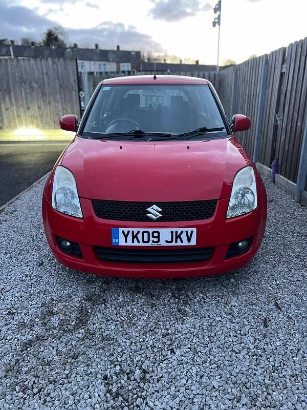 Used Suzuki Swift 2009 Red Hatchback