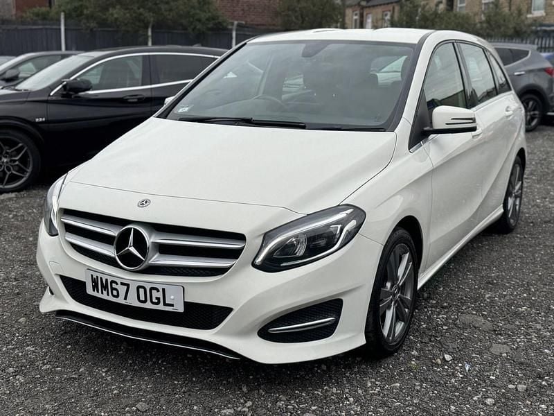Usado Mercedes B200 Exclusive 2018 Branco Monovolume
