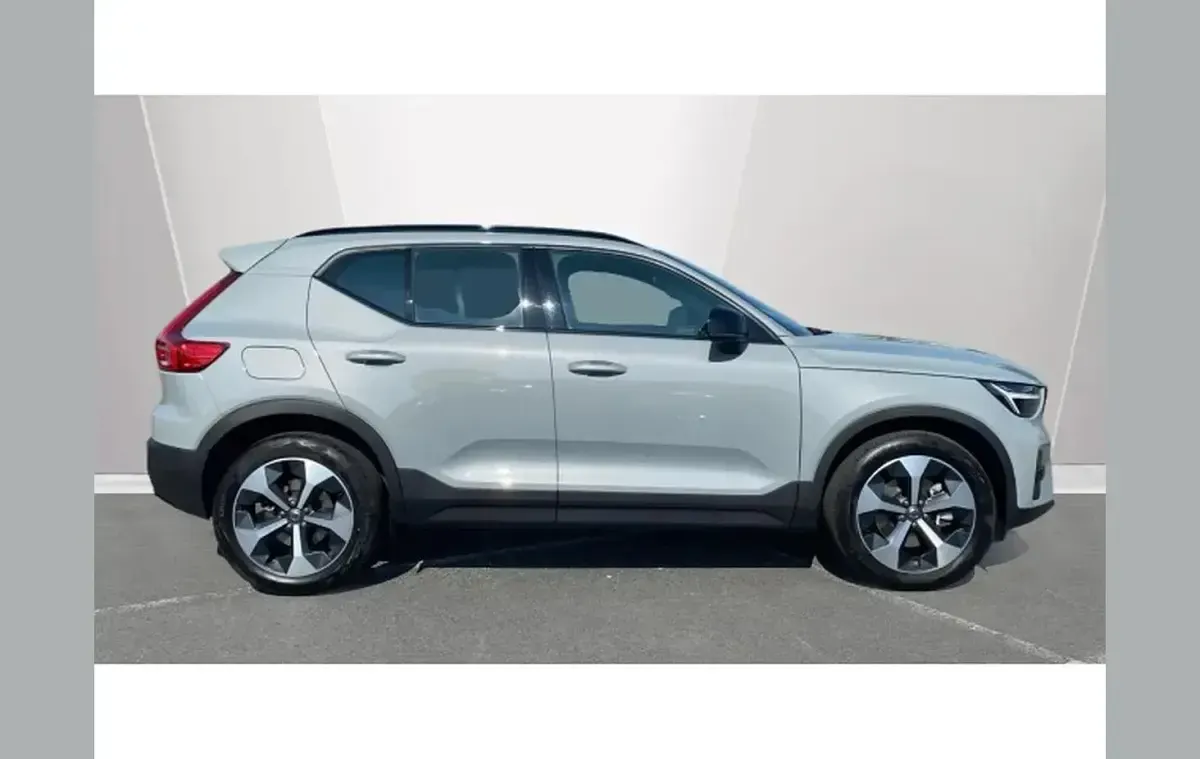 Used Volvo XC40 Plus 194 HP (142 kW) 2025 Grey SUV
