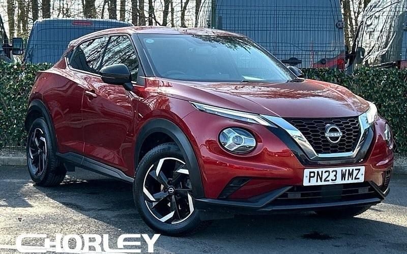 Used Nissan Juke N-Connecta 114 HP (83 kW) 2023 Red SUV
