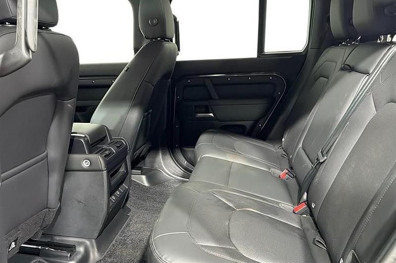 Used Land Rover Defender SE Dynamic 249 HP (183 kW) 2025 Grey SUV