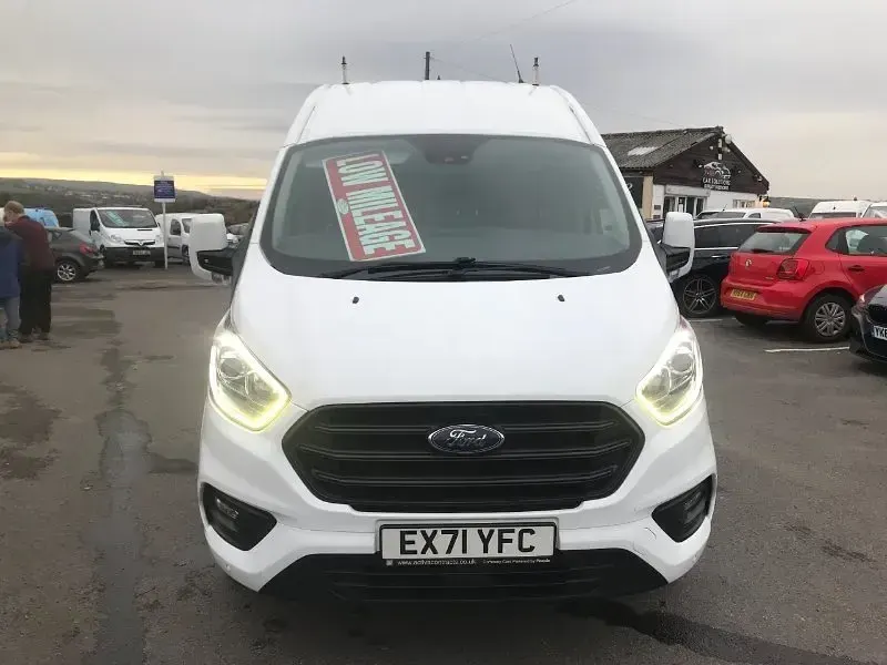 Used Ford Transit Custom Trend 105 HP (77 kW) 2021 White Van