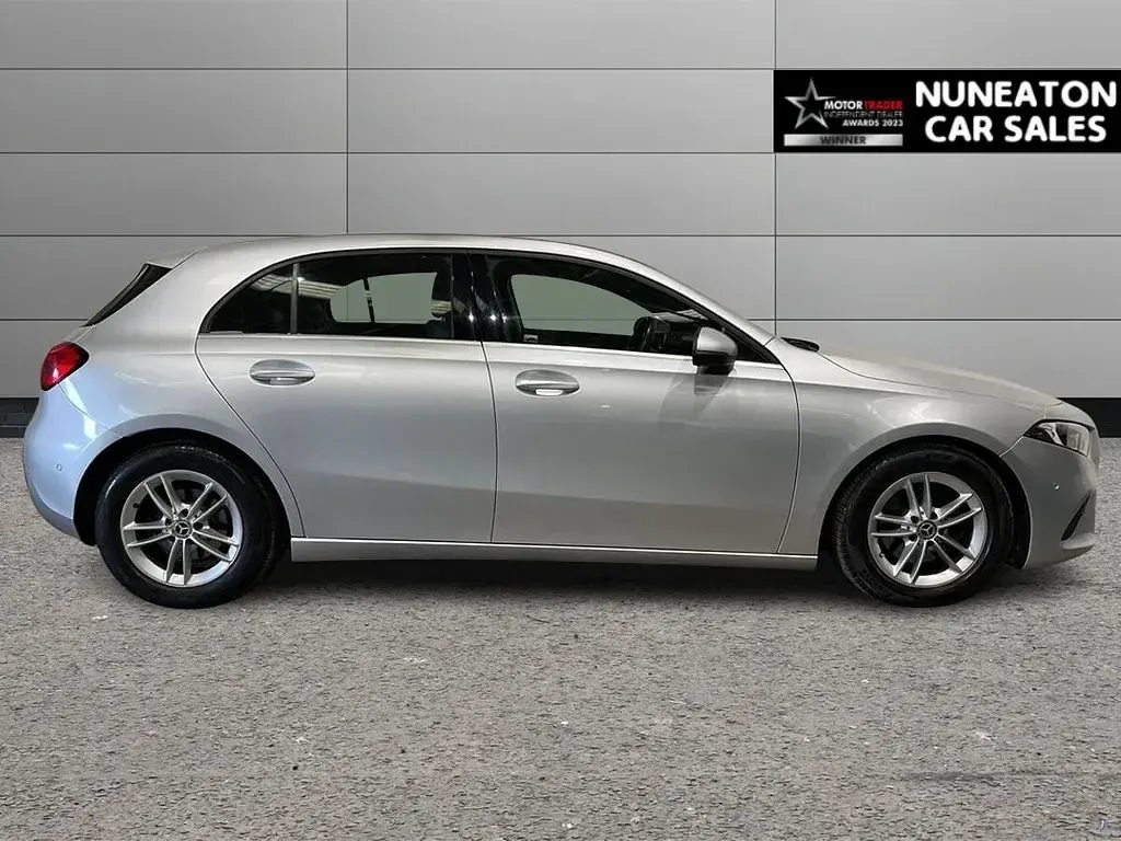 Used Mercedes A180 Executive 116 HP (85 kW) 2019 Silver Hatchback