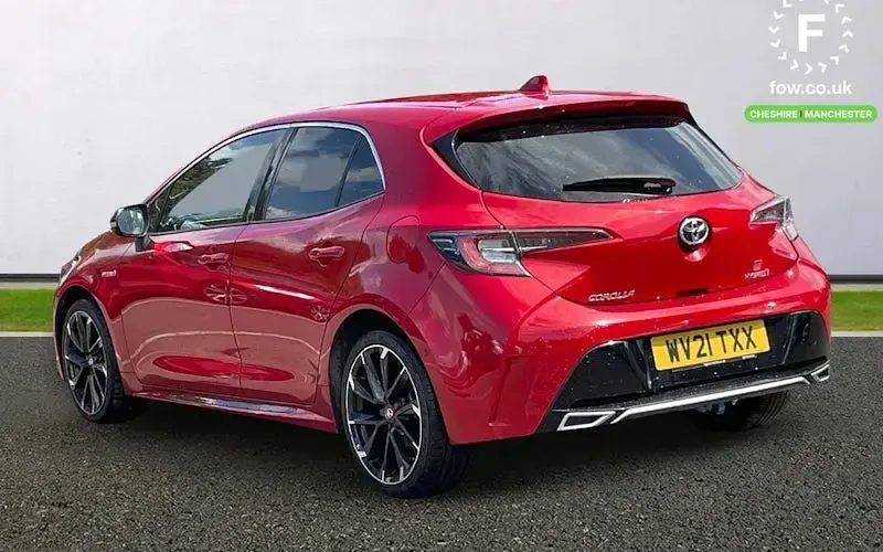 Used Toyota Corolla Sport 122 HP (89 kW) 2021 Red Hatchback