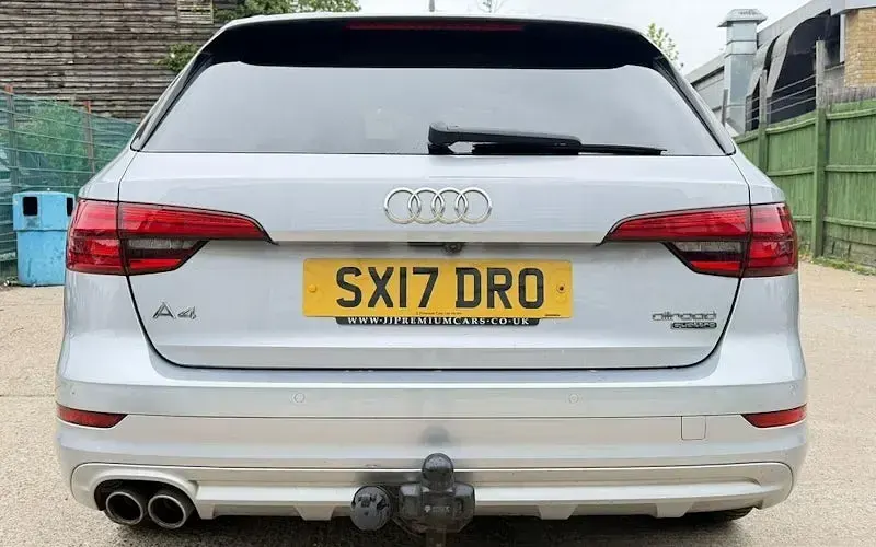 Używany Audi A4 Allroad Sport 190 KM (139 kW) 2017 Srebrny Kombi