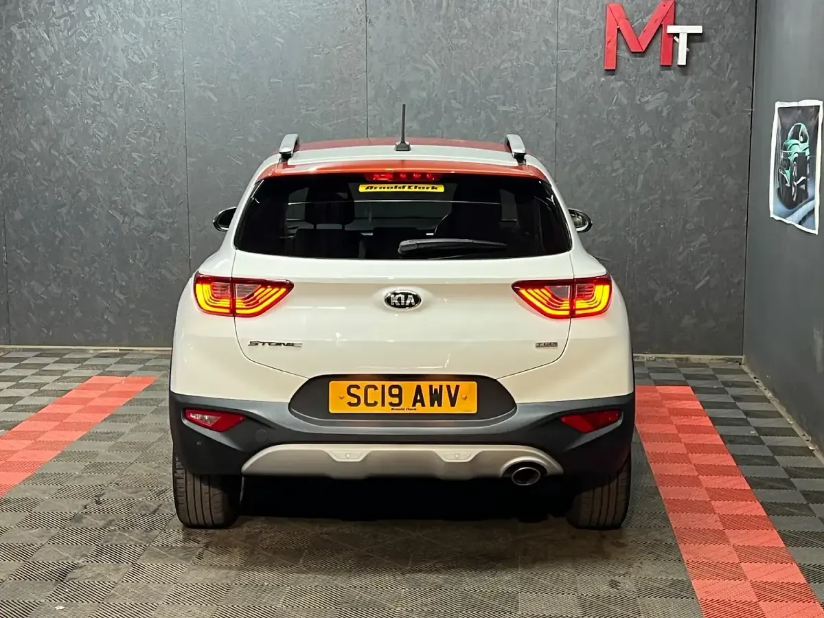 Used Kia Stonic 118 HP (86 kW) 2019 White SUV
