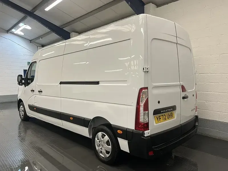 Used Renault Master Business 2023 White MPV