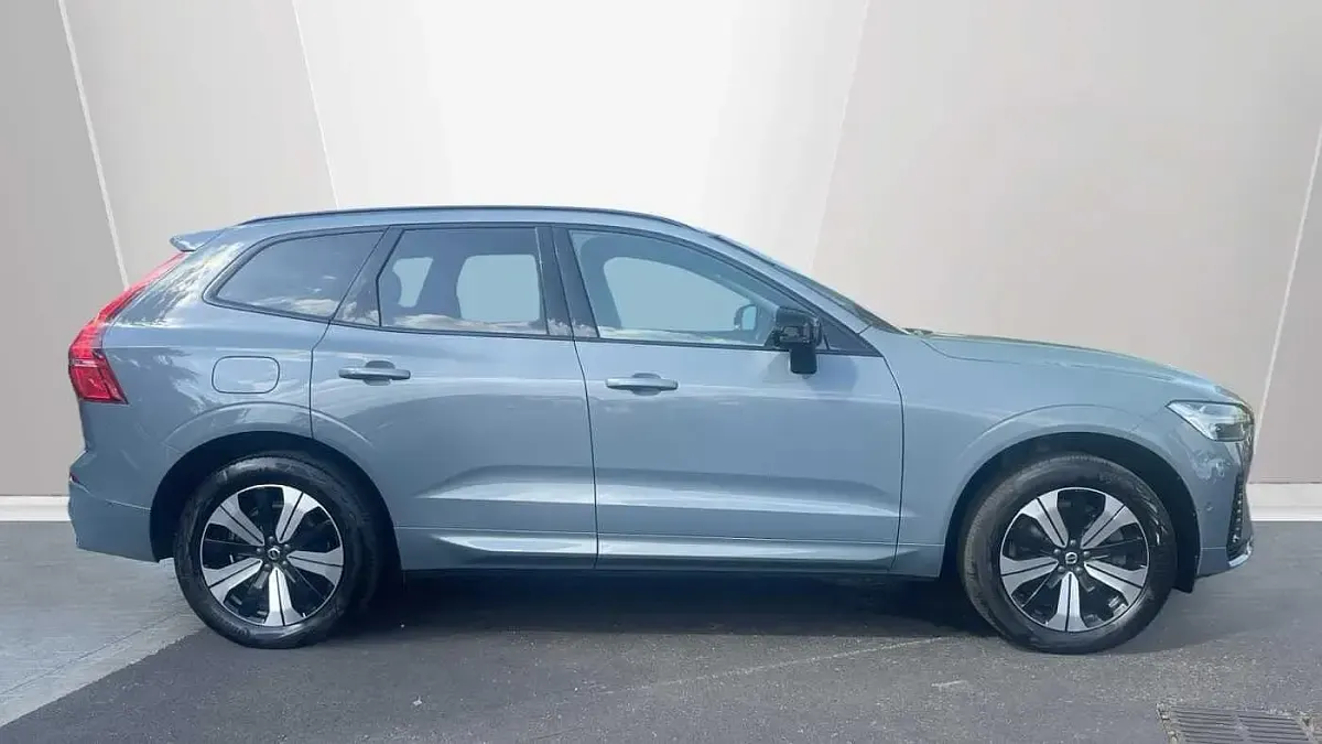 Used Volvo XC60 Plus 249 HP (183 kW) 2023 Grey SUV