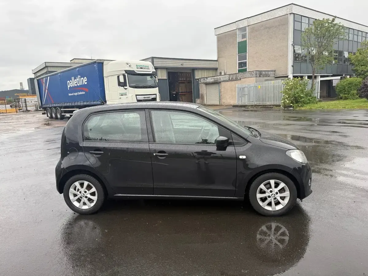 Used Skoda Citigo Elegance 75 HP (55 kW) 2013 Black Hatchback