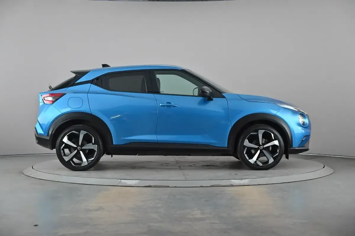 Used Nissan Juke Tekna 114 HP (83 kW) 2022 Blue SUV