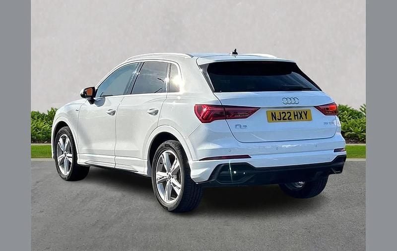 Used Audi Q3 S-Line 150 HP (110 kW) 2022 White SUV