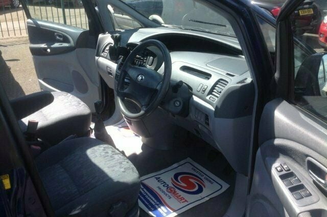 Used Toyota Previa 114 HP (83 kW) 2002 MPV