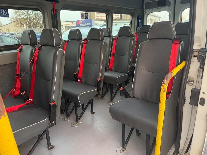 Used Peugeot Boxer 130 HP (95 kW) 2015 White Van