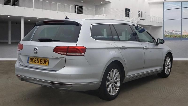 Used VW Passat Business 150 HP (110 kW) 2015 Silver Estate
