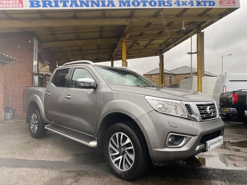 Used Nissan Navara Tekna 2016 Grey Pickup