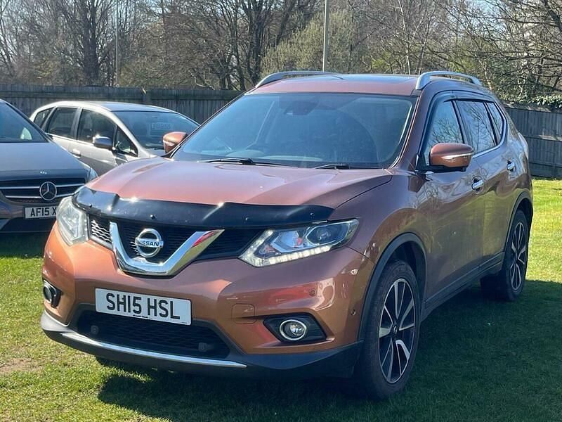 Used Nissan X-Trail S 130 HP (95 kW) 2015 Orange SUV
