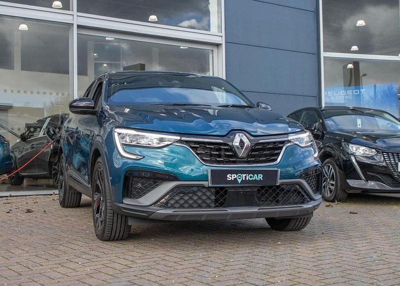Begagnad Renault Arkana R.S. 142 HK (104 kW) 2022 Blå SUV