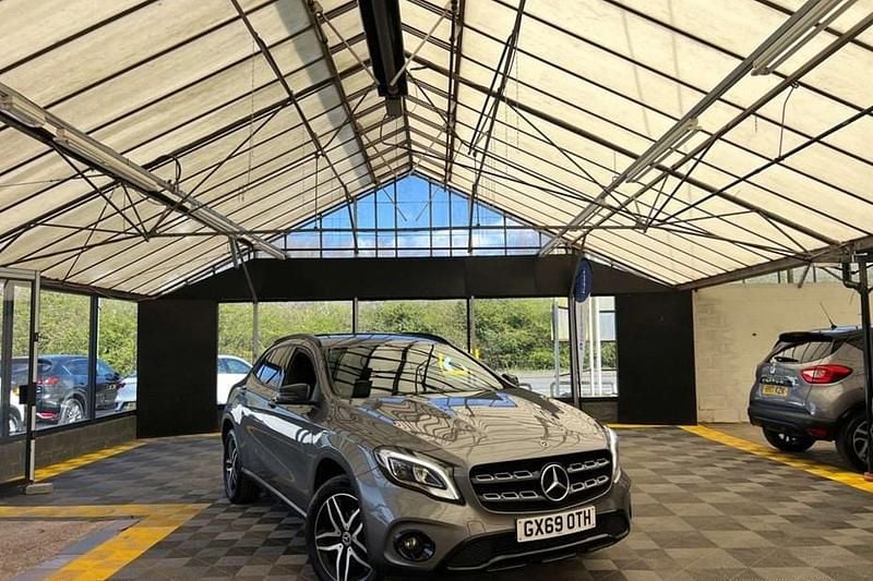 Used Mercedes GLA180 Urban 122 HP (89 kW) 2019 Grey SUV