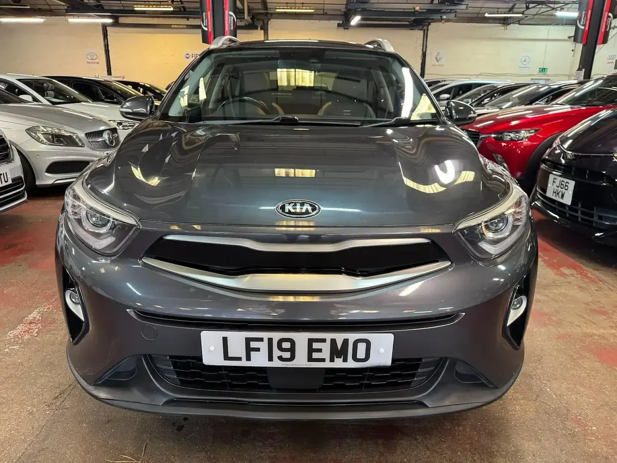 Used Kia Stonic 114 HP (83 kW) 2019 Grey SUV