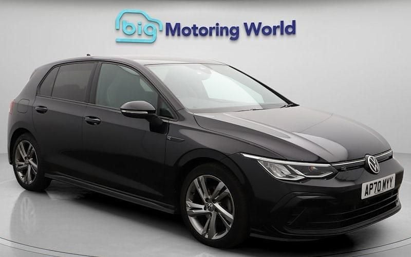 Used 2024 VW Golf VIII R-line Hatchback | £17,700 (Good price) - Image 1/4