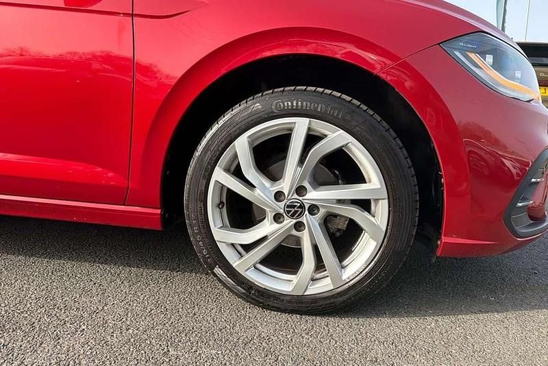 Used VW Polo Style 95 HP (69 kW) 2022 Red Hatchback